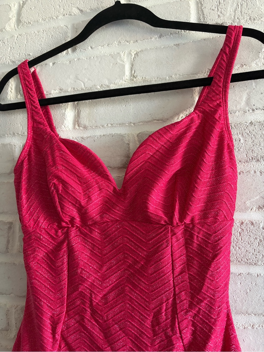 Cupshe Strawberry Lurex Jacquard Tummy Control One-Piece Swimsuit, Size Medium. - Picture 3 of 9